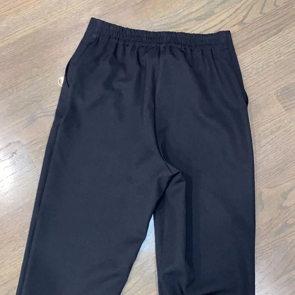 Sailor style pants with golden buttons, side pockets and elastic band - Picture 3 of 3